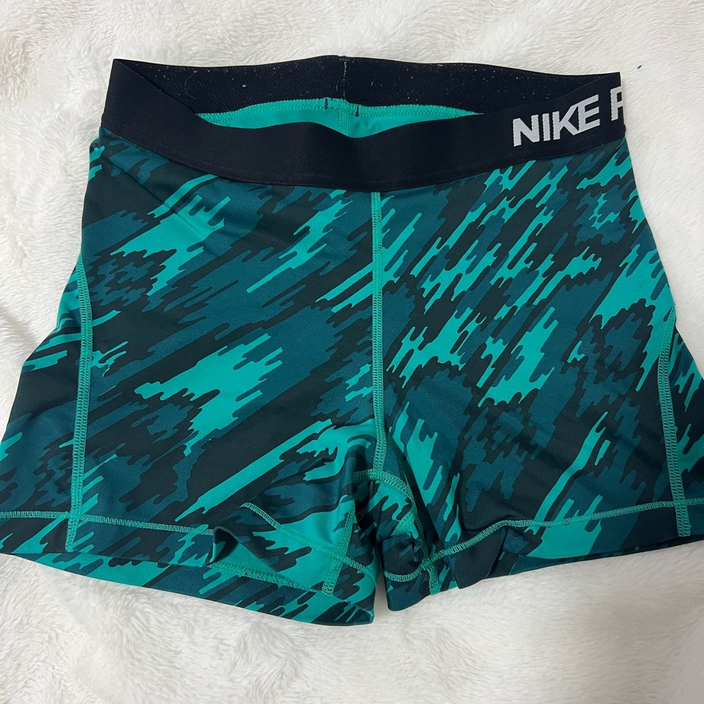 Nike Dri-FIT nike pro Teal Shorts